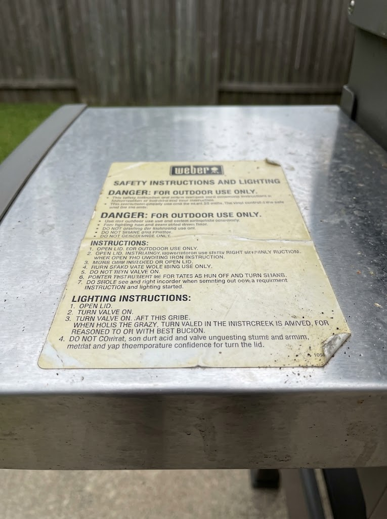 Safety and lighting label on the side shelf